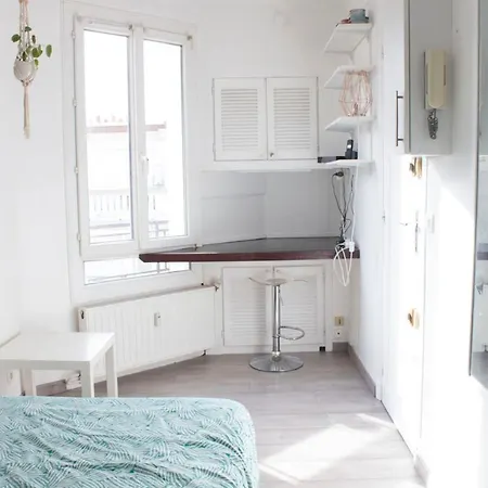 Bright Studio Next To Pere Lachaise *