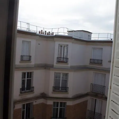 Bright Studio Next To Pere Lachaise